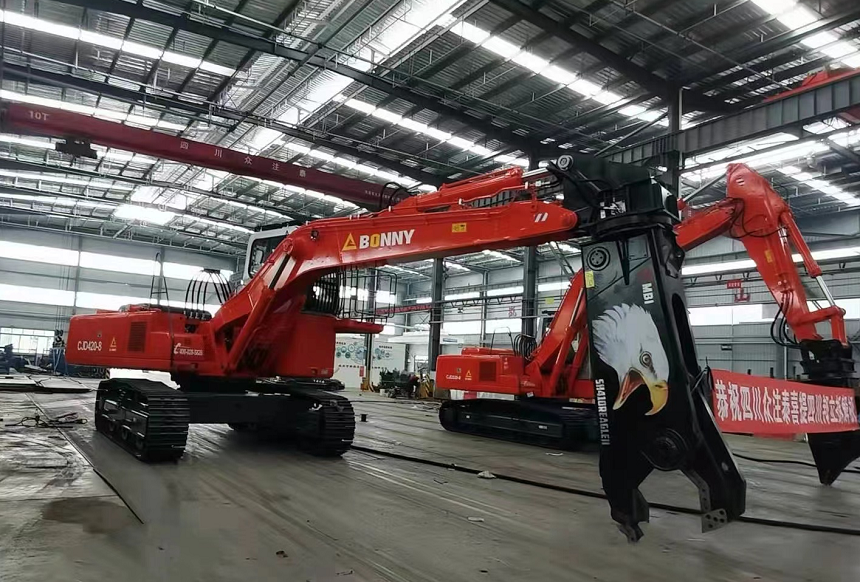 報廢汽車拆解機交付現(xiàn)場.png